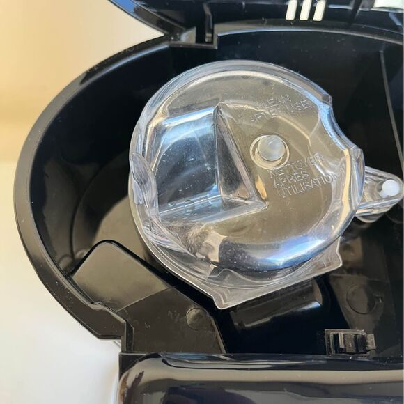 Cuisinart single cup grind and brew coffee maker DGB-1 up to 16 ounce serving - Picture 9 of 9